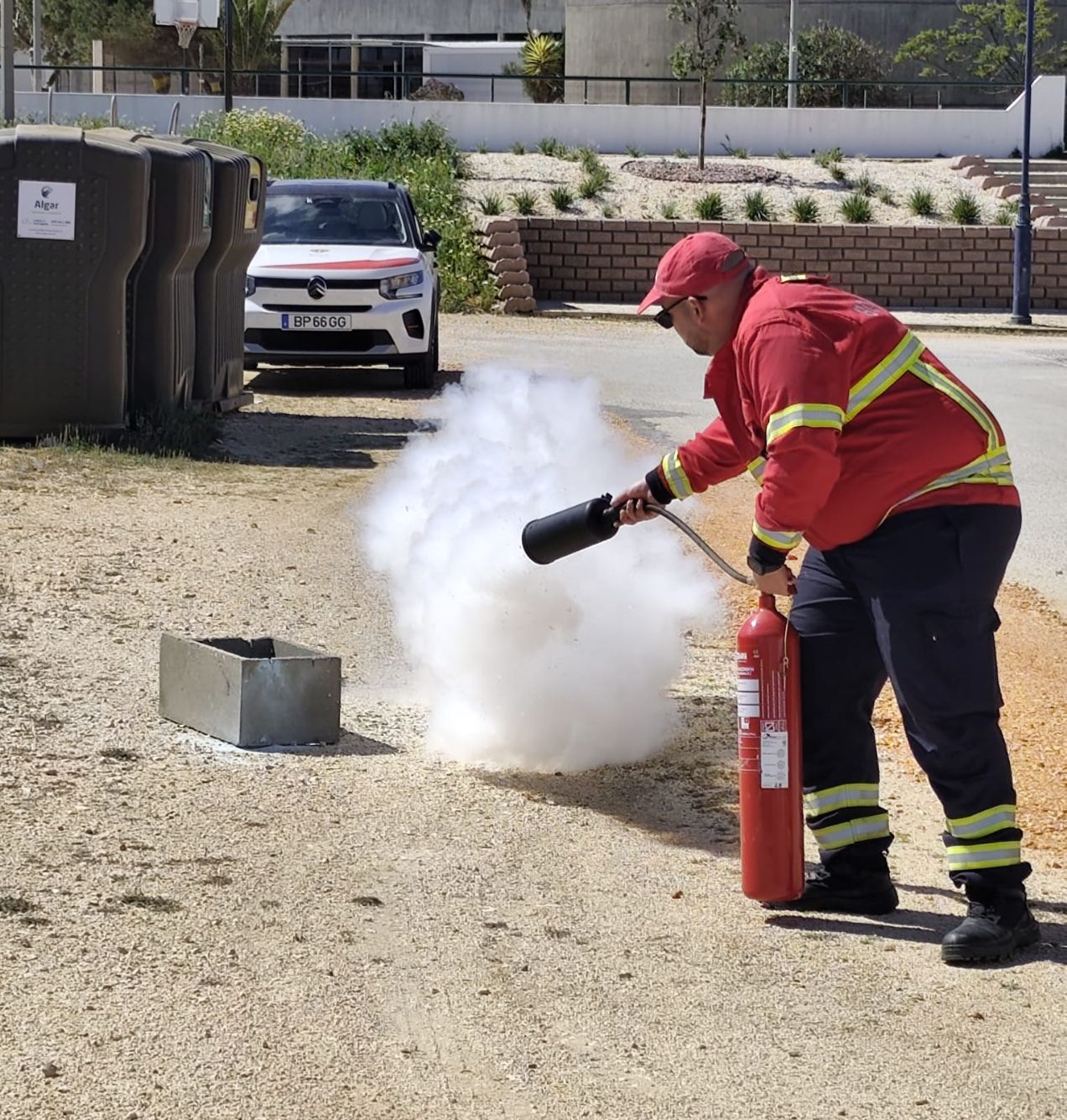 Município de Vila do Bispo reforça sensibilização para o uso de extintores