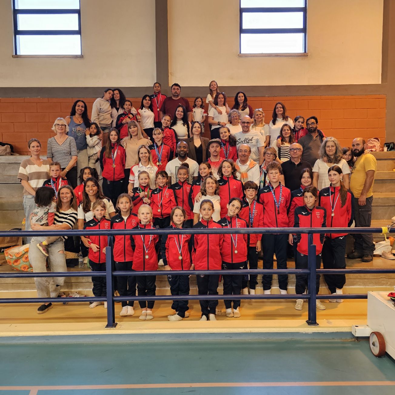 Ginástica Clube de Lagos teve pódios em todos os escalões e apurou 23 atletas para o Campeonato Nacional