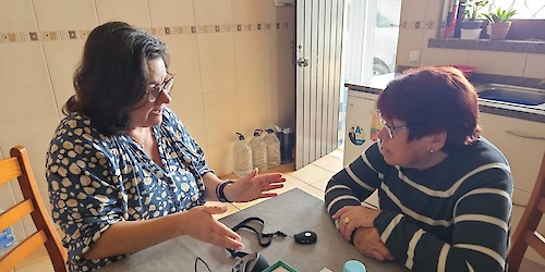 Junta de Freguesia de Budens inicia entrega de dispositivos de Teleassistência