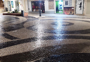 Lagos reforça a limpeza urbana no centro histórico