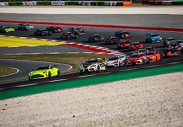 Francisco Mora e Rodrigo Almeida vencem emotiva corrida de abertura em Portimão
