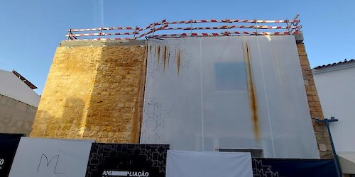Vereadores da AD manifestam oposição à proposta de indemnização superior a 190 mil euros por uma obra inacabada no Museu de Lagos