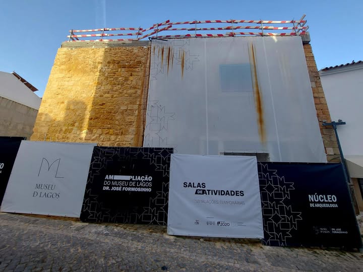 Vereadores da AD manifestam oposição à proposta de indemnização superior a 190 mil euros por uma obra inacabada no Museu de Lagos