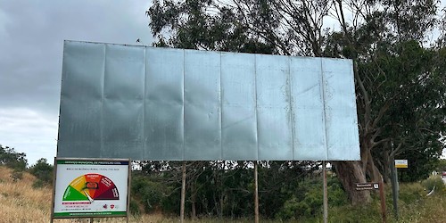 Câmara Municipal de Vila do Bispo condena furto de lona de sensibilização para a prevenção de incêndios rurais