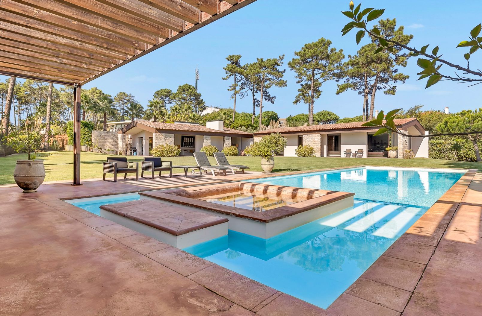 Algarve é a região com maior peso e variedade   na procura de segunda habitação em Portugal