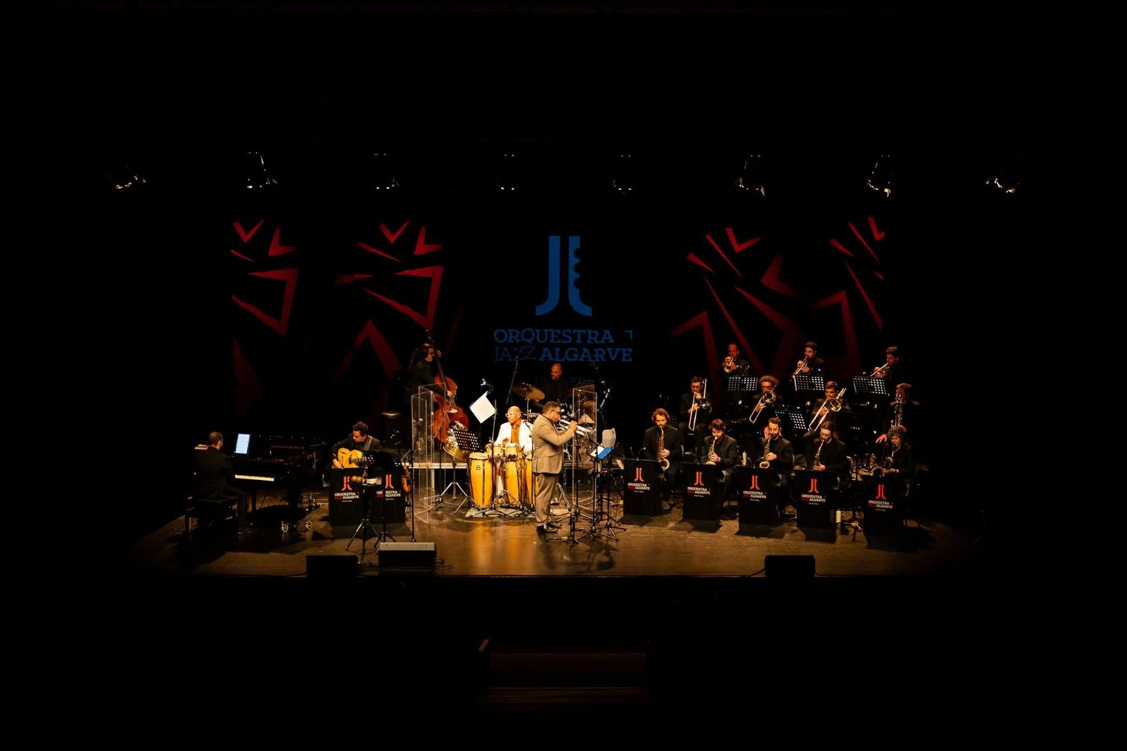 Orquestra de Jazz do Algarve leva a energia de Caribe Libre numa digressão entre Portugal e Espanha