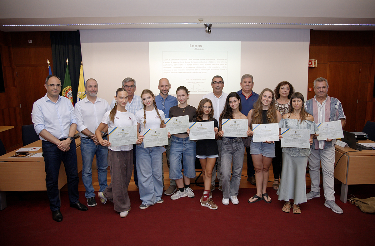 Município dedica votos de louvor a agentes culturais e artísticos na área da dança
