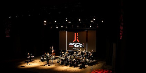 Orquestra de Jazz do Algarve mantém ritmo quente em Agosto