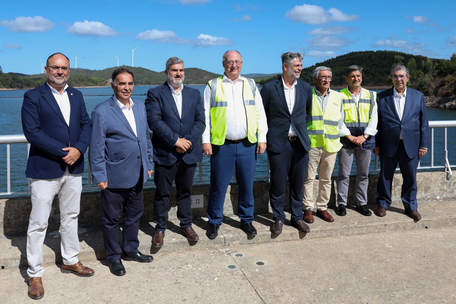 Ministro da Agricultura visitou obras de eficiência hídrica na agricultura no Perímetro Alvor-Bravura, num investimento de 15 milhões de euros