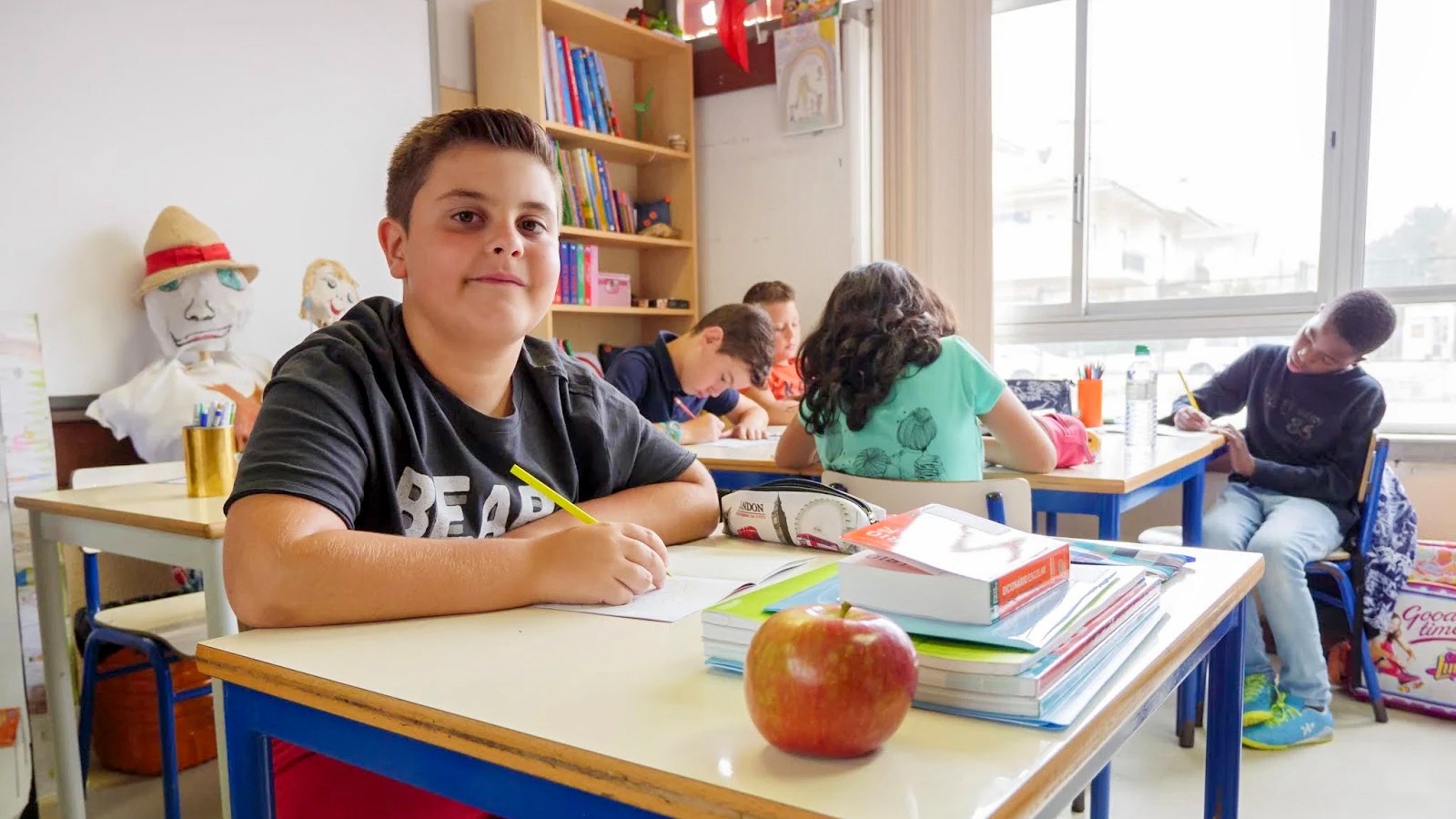 Projeto “Heróis da Fruta” põe os ALUNOS do Algarve a comer mais frutas e vegetais e a cuidar do ambiente nas ESCOLAS