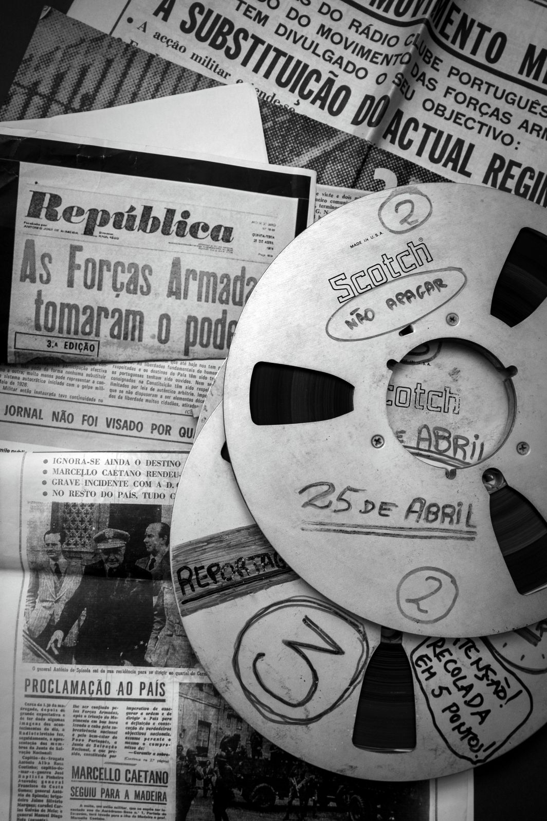 A RÁDIO NOS TIJOLOS DA MEIA PRAIA