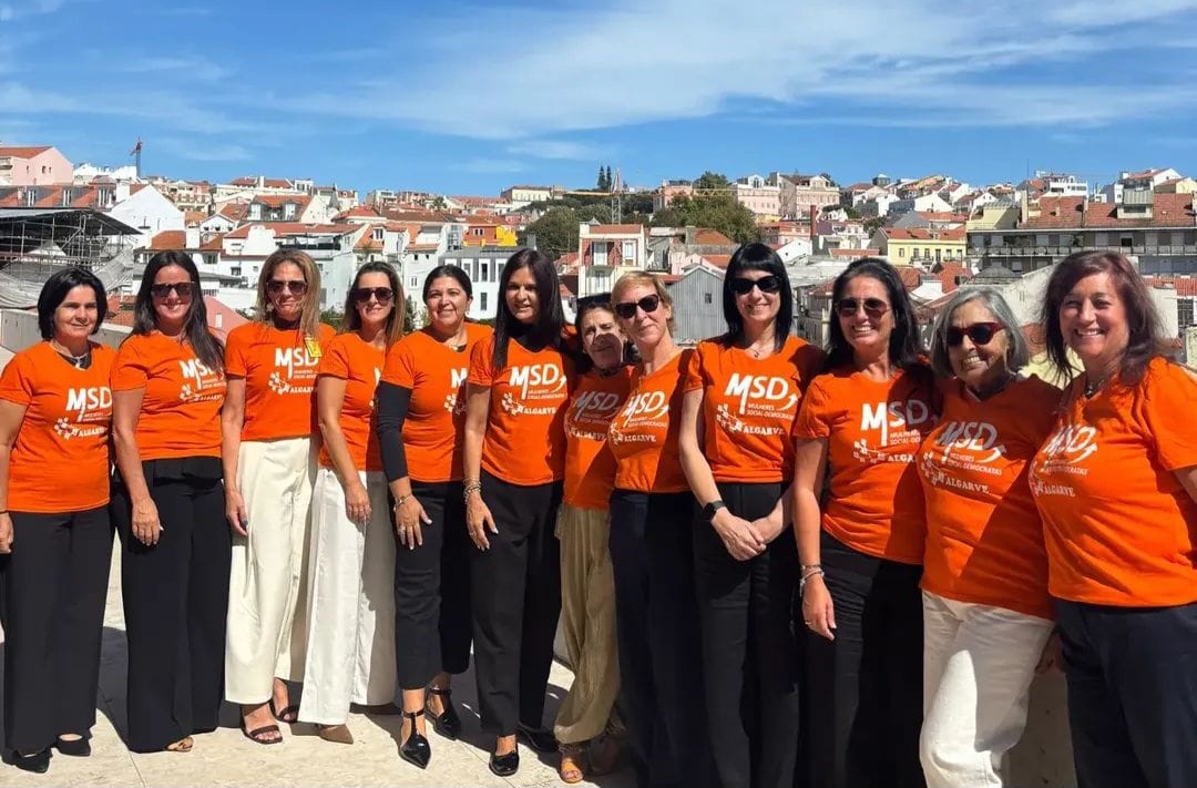 Mulheres Social Democratas Do Algarve visitaram a Assembleia da  República