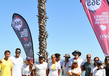 Encontro final de época do Desporto Adaptado reuniu mais de uma centena de participantes na praia de Faro