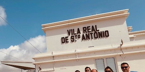 Deputados do CHEGA percorreram esta segunda-feira, 28 de setembro, a Linha do  Algarve e encontraram uma ferrovia desfasada das necessidades da região