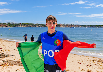Portugueses conquistam títulos mundiais e brilham na maior competição de vela inclusiva do mundo