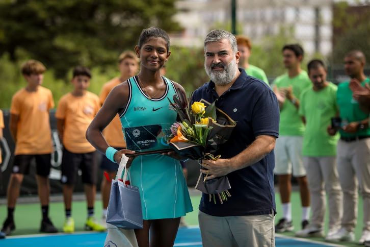 Maaya Rajeshwaran Revathi, de 17 anos, conquista título em Lagos