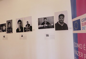 Exposição de fotografia de retrato “singular do plural” patente na CCDR Algarve