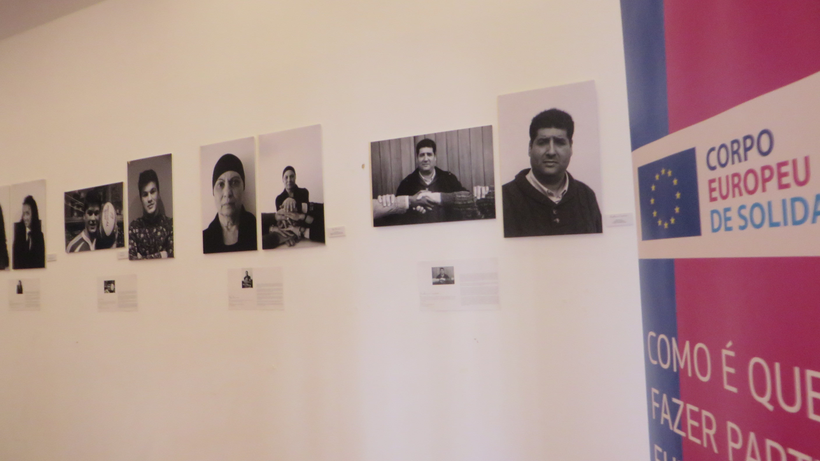 Exposição de fotografia de retrato “singular do plural” patente na CCDR Algarve