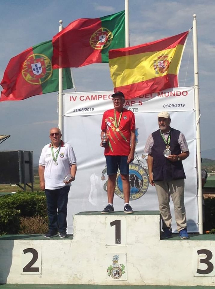 Lacobrigense José Seromenho conquista duas Medalhas de Ouro no Campeonato do Mundo “TRAP 5”