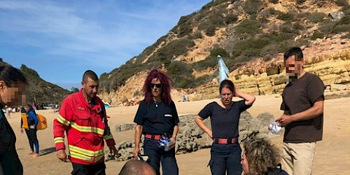 Militares do Projecto “SeaWatch” colaboram na assistência e resgate de dois surfistas em Vila do Bispo