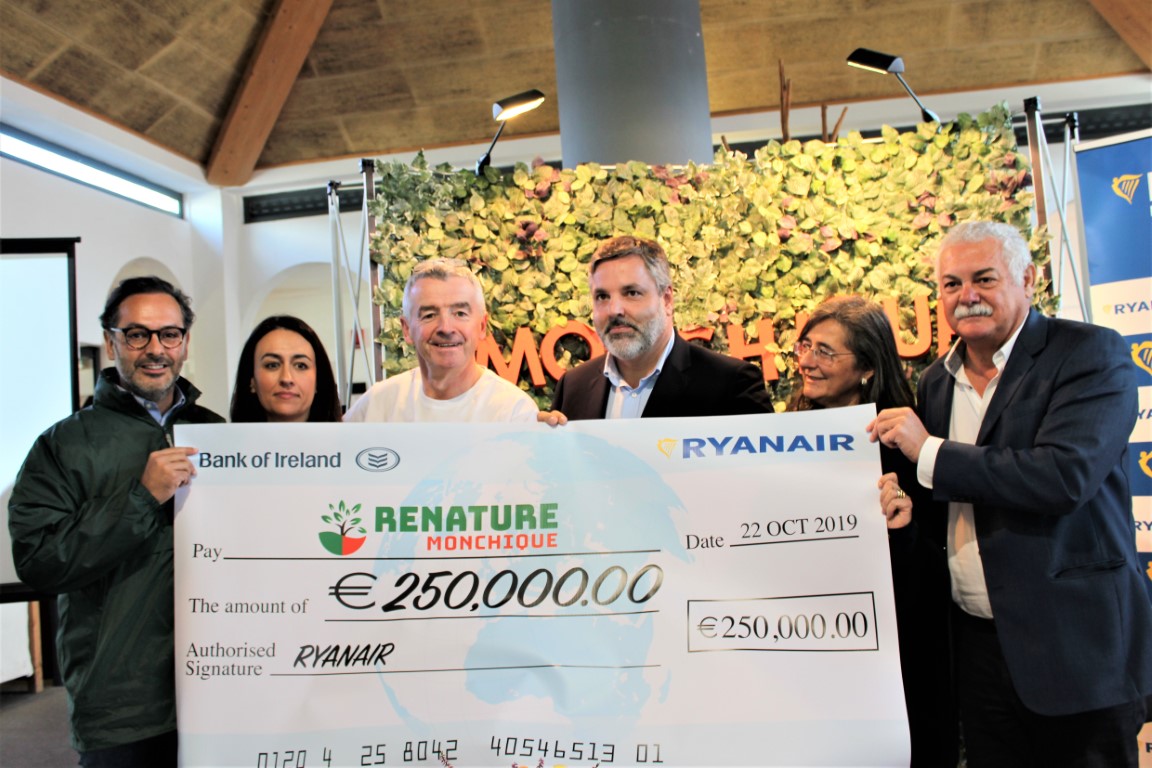 Clientes da Ryanair fazem Donativo de 250 mil euros para «Renaturalizar Monchique»