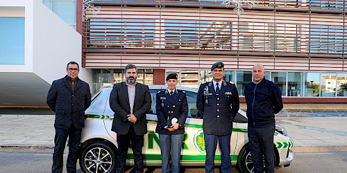 Associação de Municípios Terras do Infante cede viatura à GNR para Programa Escola Segura