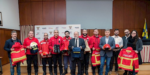 Bombeiros Nacionais recebem do Grupo Os Mosqueteiros apoio no valor de cerca de 2 milhões de euros