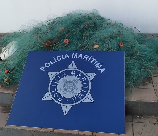 Polícia Marítima apreende arte de pesca com 700 metros em Lagos