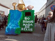 Carnaval de Odiáxere bate recorde com mais de 8.000 visitantes entre quase duas dezenas de carros alegóricos, animação para todos os gostos e o actor Pedro Barroso, ‘rei’ da festa, a levar os fãs ao rubro - 1