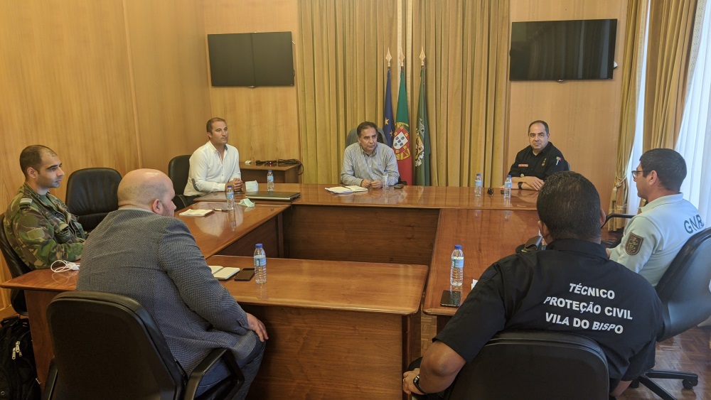 José Apolinário visita Vila do Bispo para reunião de articulação de resposta à pandemia