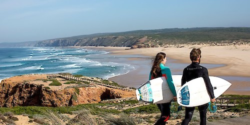 Voos internacionais começam a regressar ao Algarve