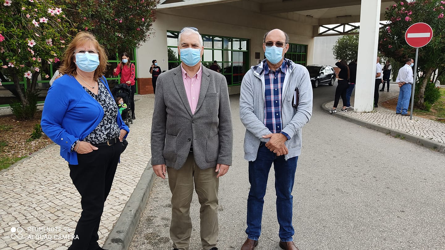 Bloco de Esquerda visitou Hospital de Portimão e migrantes detidos no quartel do Exército em Tavira