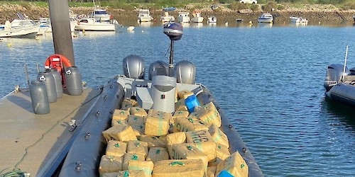 GNR apreende cerca de quatro toneladas de haxixe no Rio Guadiana