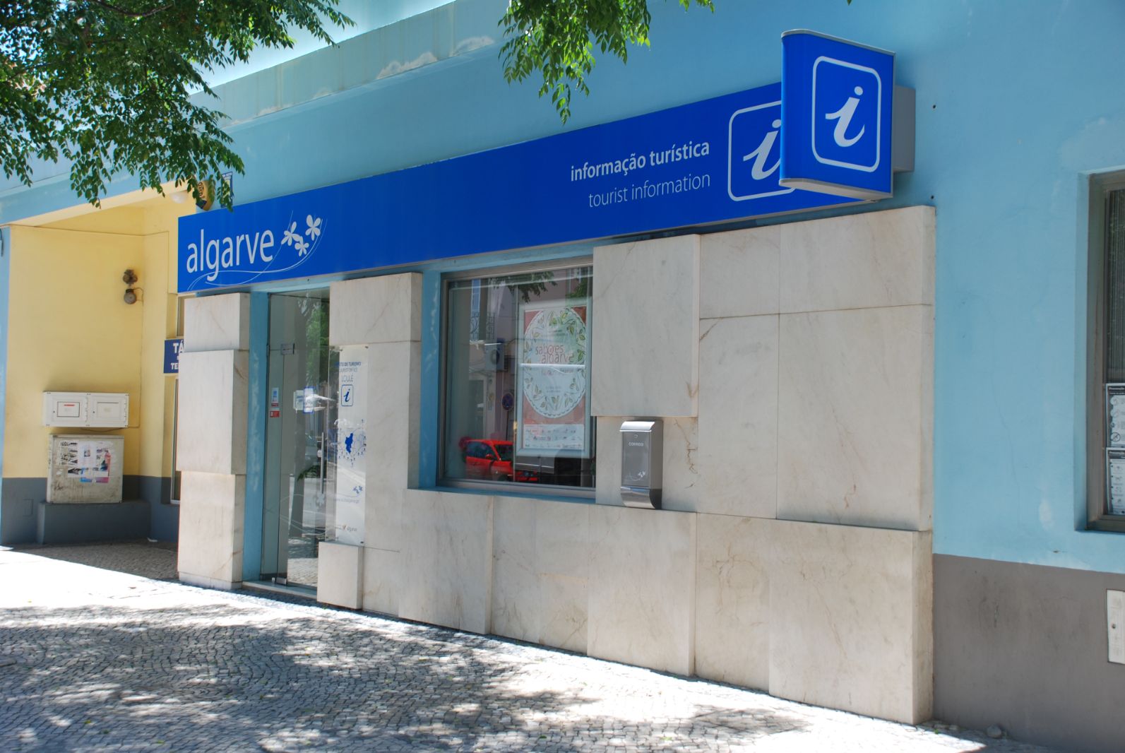 Postos de Turismo do Algarve reinventam-se e prestam apoio às empresas locais do sector
