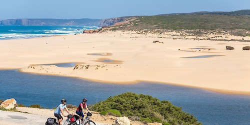 Turismo do Algarve lança publicação para cicloturistas: 20 novos percursos para pedalar