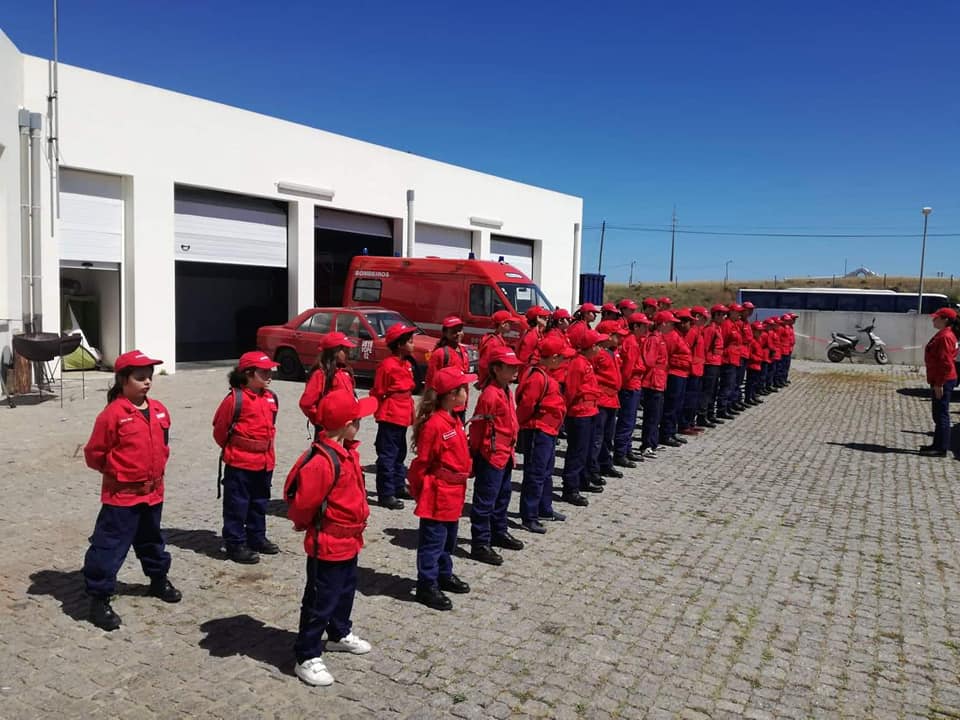 Bombeiros Voluntários de Vila do Bispo: Escola de Infantes e Cadetes celebra 4.° aniversário