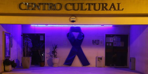 Centro Cultural de Vila do Bispo iluminado a par do Mês da Prevenção dos Maus-tratos na Infância