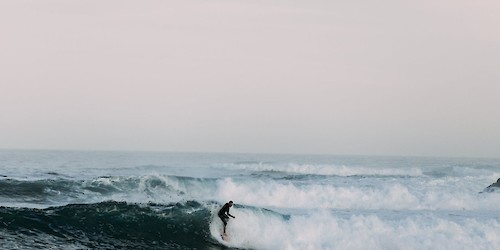 Vila do Bispo: Prazo para aquisição de licença provisória de Formação de Surf decorre até ao final do ano