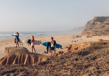 Turismo do Algarve lança campanha online a pensar nas férias de Verão