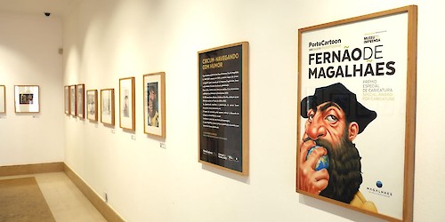 Exposição "Fernão de Magalhães na Caricatura" em exibição no Centro Cultural de Lagos