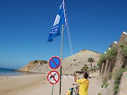 Bandeira Azul 2021 atribuída a 11 praias de Vila do Bispo - 1