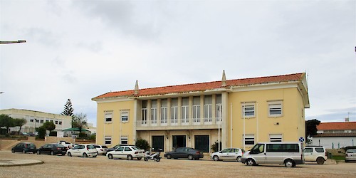 Covid-19: Câmara Municipal de Vila do Bispo encerra serviços de atendimento ao público