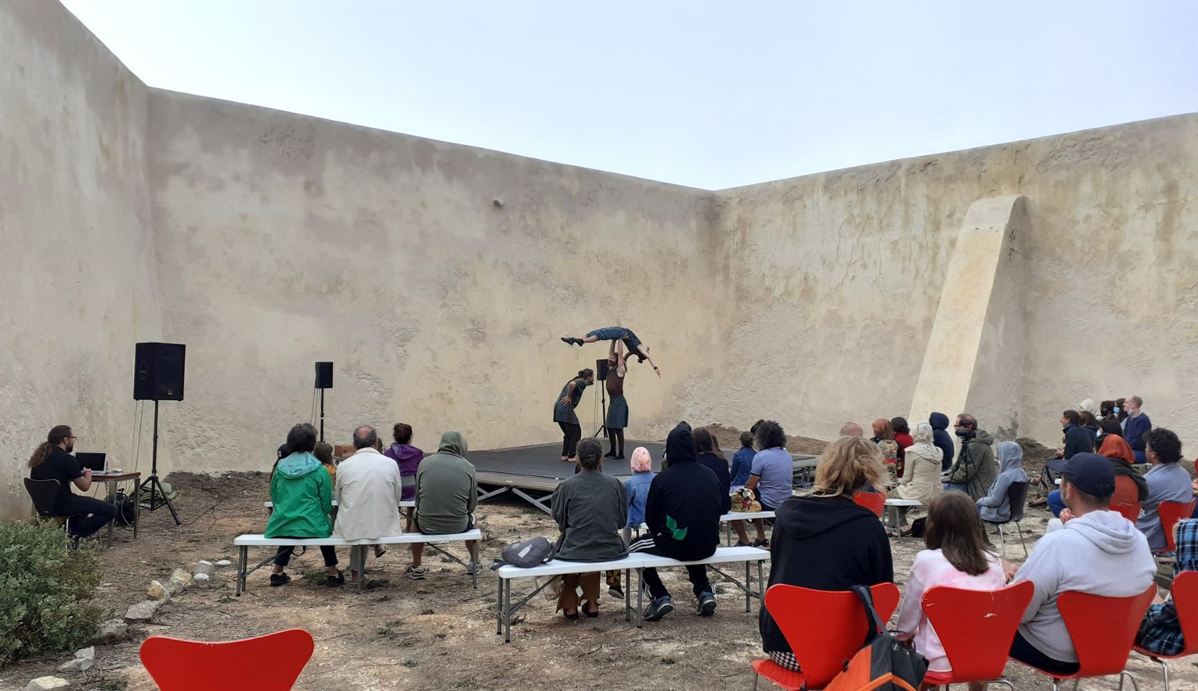 Cia Vaya e Teatro Experimental de Lagos apresentaram BARBELIX na Fortaleza de Sagres