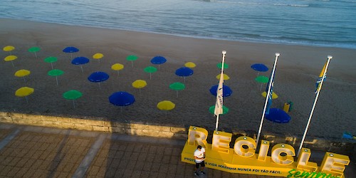 Sociedade Ponto Verde leva Reciclagem à Praia e pede que onde estiver #RecicleSempre