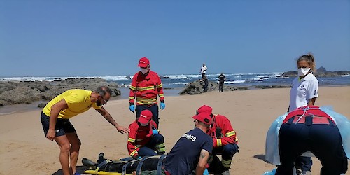 Mariscador encontrado morto na Praia da Carriagem em Aljezur