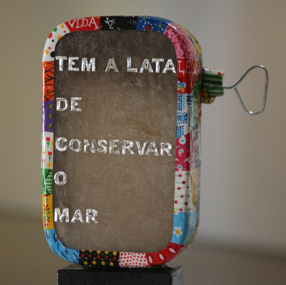 Tem a lata de conservar o mar? Designer Outlet Algarve recebe exposição da artista algarvia Teresa Paulino