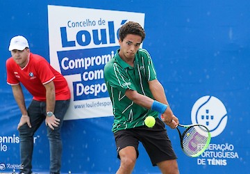 Gonçalo Falcão vice-campeão de pares do Loulé Open, Pedro Araújo travado nas meias-finais de singulares
