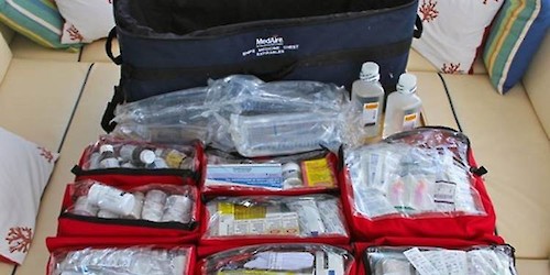 Publicada portaria que actualiza lista da dotação médica das farmácias de bordo dos navios