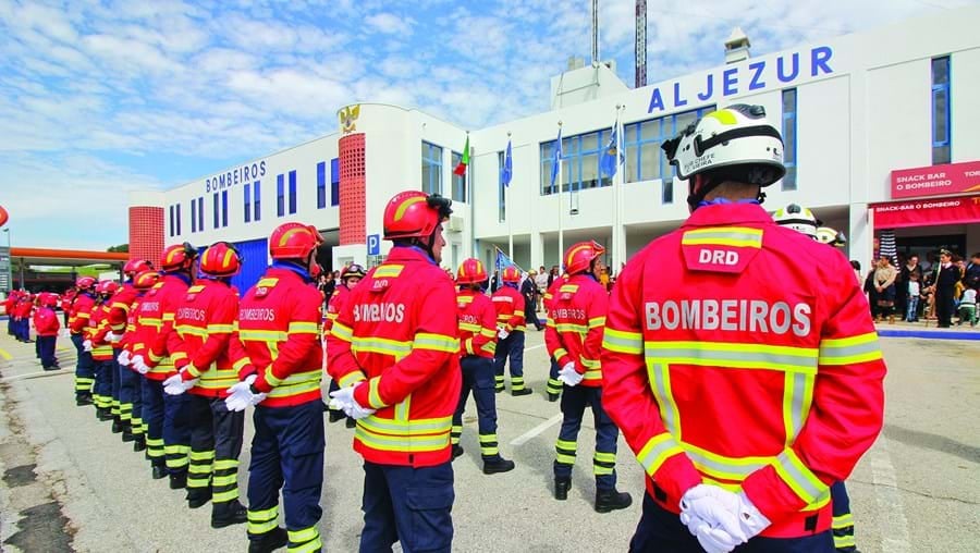 Município de Aljezur reforça apoios à Associação Humanitária dos Bombeiros Voluntários de Aljezur