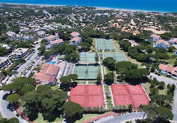 Ténis | Gonçalo Oliveira, Henrique Rocha e Tiago Cação avançam no Vale do Lobo International Open